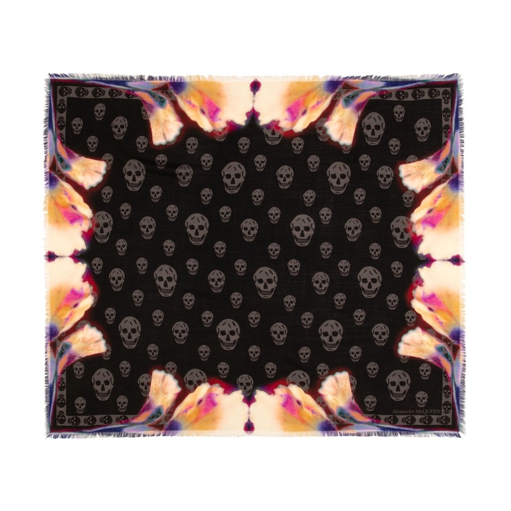 NWT AM SCARF